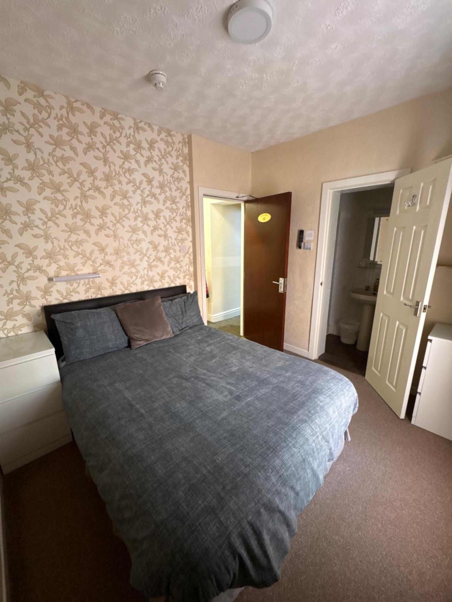 Clifton Private Hotel Blackpool Exteriör bild